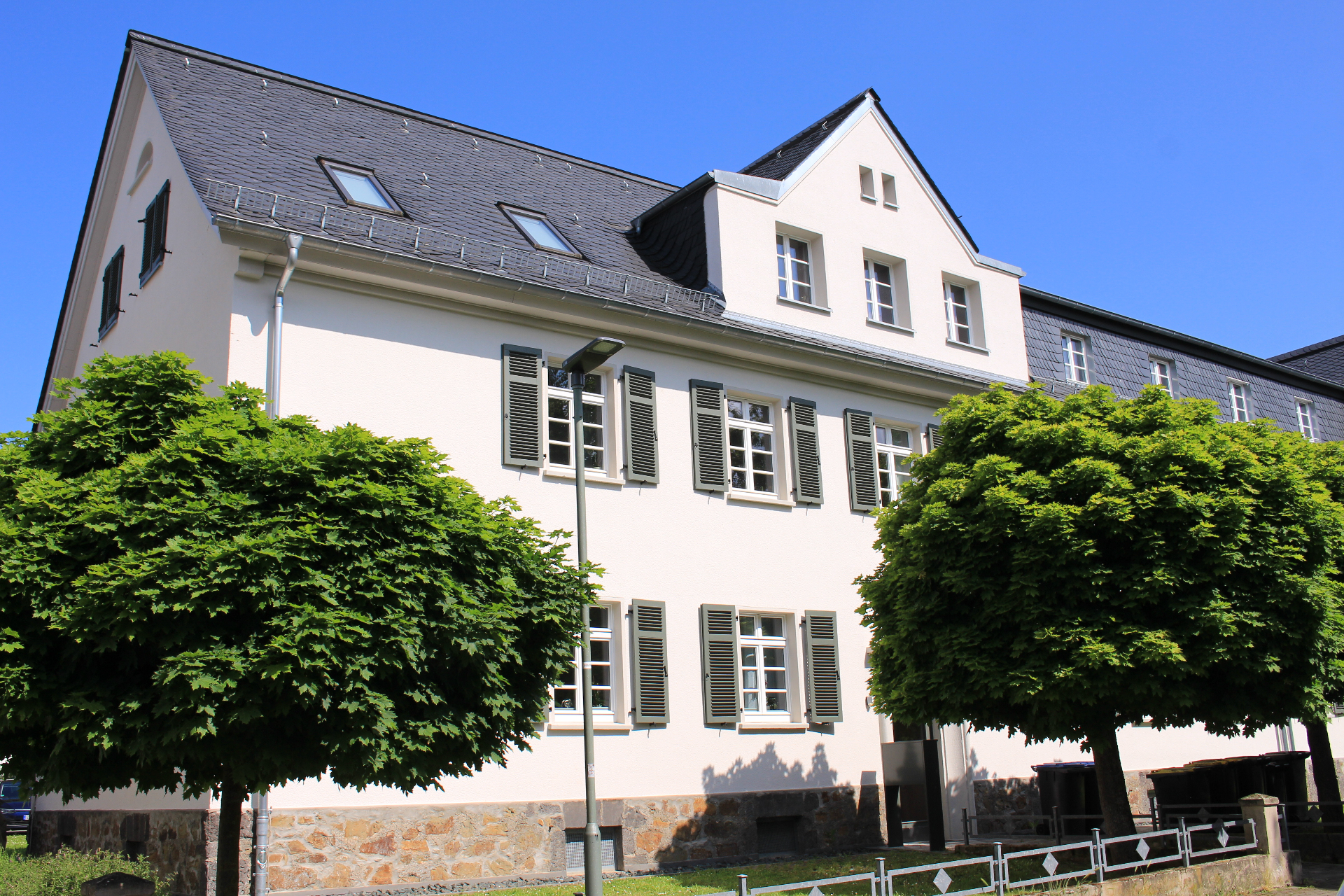 Stylische Dachgeschosswohnung in denkmalgeschütztem Gebäude, Kugelberg 59, 35394 Gießen